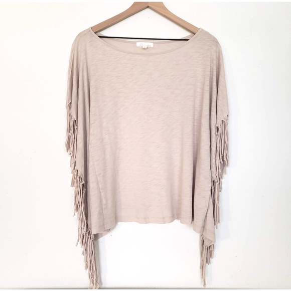Mavonie Beige SIZE S Fringe Short Sleeve Boho Batwing Poncho Top Cowgirl Western - Picture 1 of 10